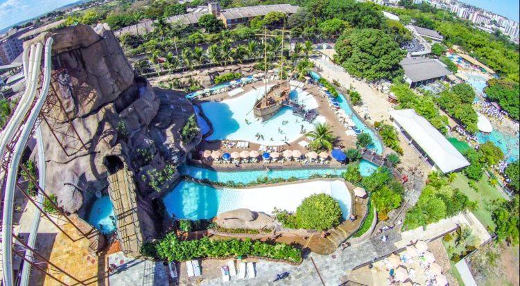 Spazzio Diroma - Com Entrada Exclusiva O Incrivel Acqua Park Apartamento Caldas Novas